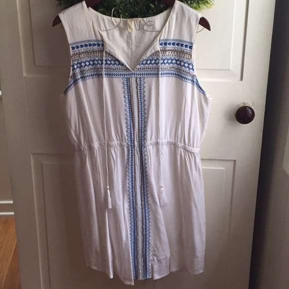 Francesca's Collections Dresses & Skirts - Kenji 12 boho linen white and blue beaded dress